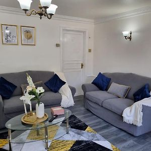 Glamorous Room With Wifi And Netflix
